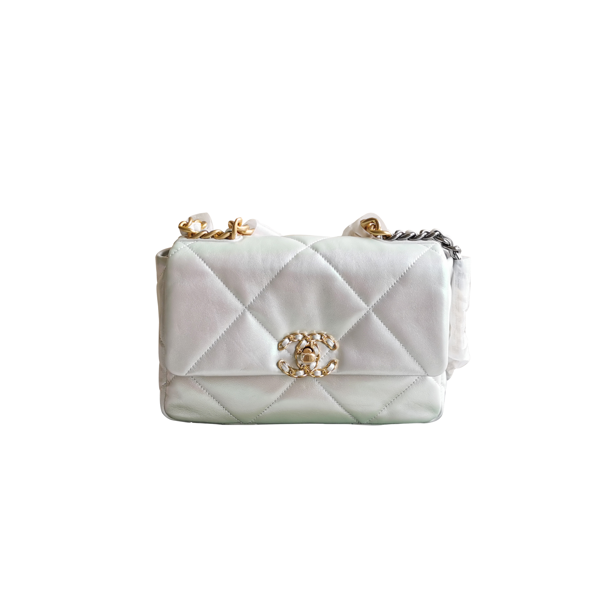 CHANEL IRIDESCENT WHITE LAMBSKIN QUILTED 19 FLAP MEDIUM MIXED HARDWARE FLAP LIGHT GOLD AS1160 (26*17*8cm)